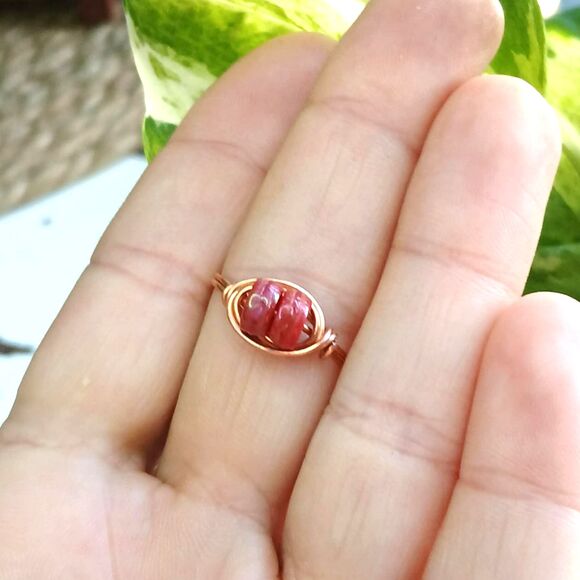 Iridescent Glass Beaded Ring, Wire Wrapped Stackable Copper Ring, Size 10 - Picture 3 of 3